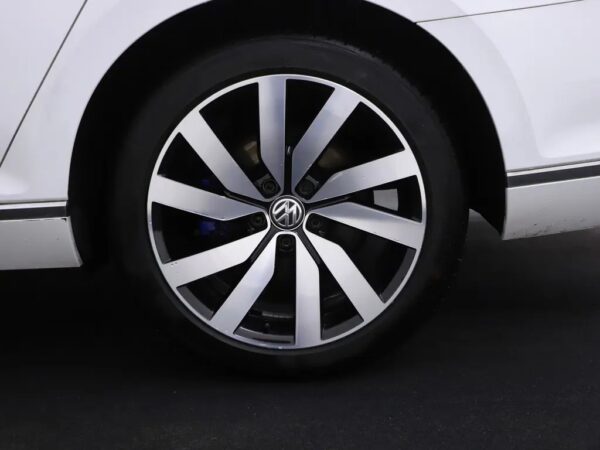 Photo 4 of 30 of WVWZZZ3CZJE189716 Volkswagen Passat Variant 1.4 TSI GTE (5-drs