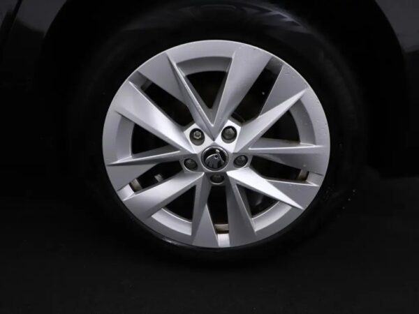 Photo 4 of 31 of TMBJW8NX1NY085740 Skoda Octavia Combi 1.4 TSI iV PHEV Business Plus