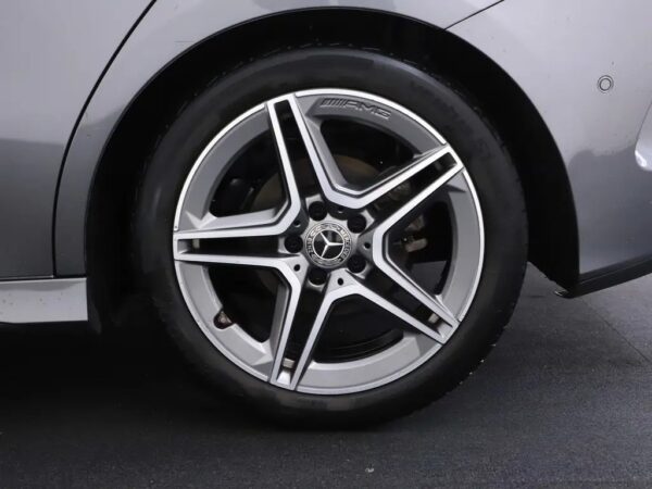 Mercedes-Benz B-Klasse 180d Business Solution AMG