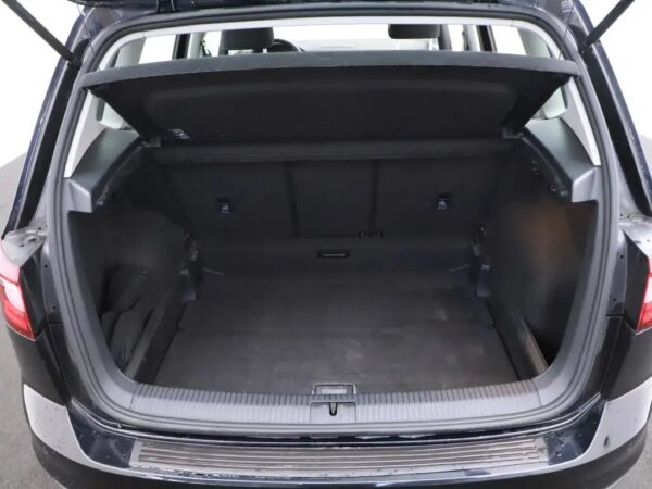 Photo 4 of 31 of WVGZZZ5NZJW355944 Volkswagen Tiguan 1.4 TSI DSG Comfortline Business