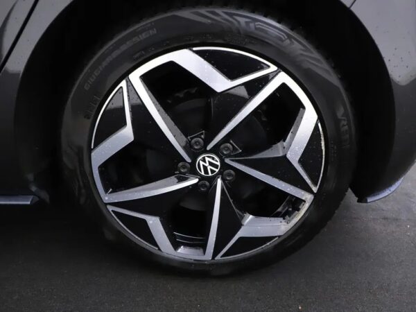 Photo 4 of 31 of WVWZZZE1ZMP001850 Volkswagen ID.3 First Plus 58 kWh IQ-Light