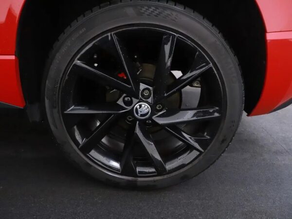 Photo 4 of 34 of TMBJR7NU6M5017005 Skoda Karoq 1.5 TSI ACT Sportline Business LED