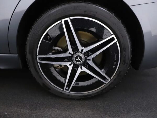 Photo 4 of 34 of W1K2062541F035088 Mercedes-Benz C-Klasse Estate 300 e AMG Line LED