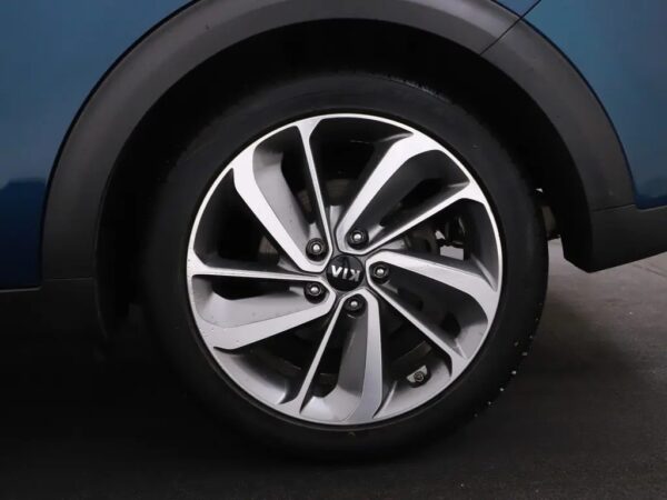 Photo 4 of 35 of KNACC81CGH5054995 Kia Niro 1.6 GDi Hybrid ExecutiveLine