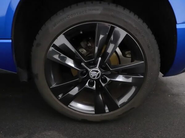 Photo 4 of 37 of TMBJR7NU0L5044196 Skoda Karoq 1.5 TSI AUT .Sportline Business LED