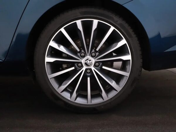 Skoda Superb Combi 1.6 TDI Aut. Style Business LED