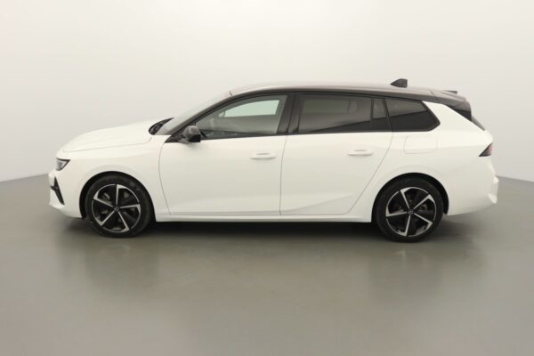 OPEL ASTRA ST (SPORTS TOURER) TURBO HYBRID