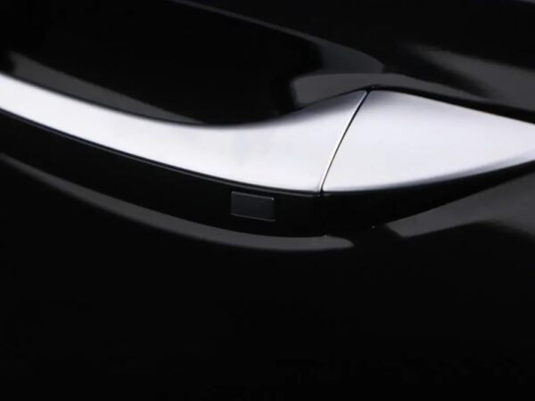 Photo 5 of 30 of KMHC851JFLU065099 Hyundai IONIQ Comfort EV 38 kWh