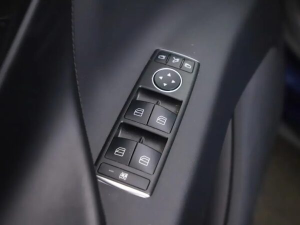 Photo 5 of 32 of 5YJXCCE24JF101059 Tesla Model X 100D (5-drs SUV) Cruise