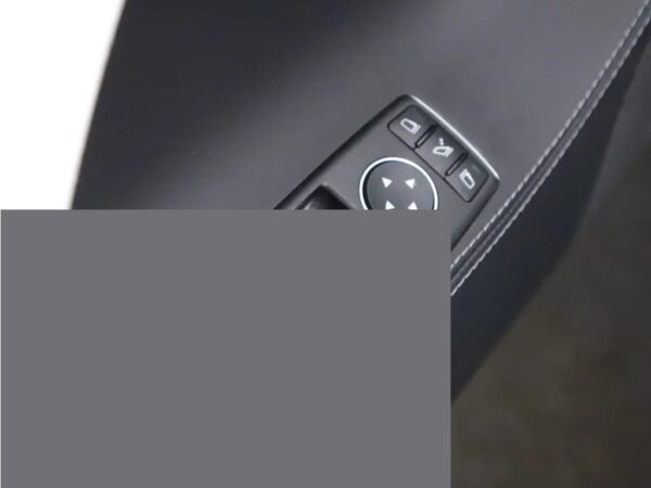 Photo 5 of 33 of 5YJSA7E26JF270000 Tesla Model S 100D (5-drs Hatchb.) Cruise