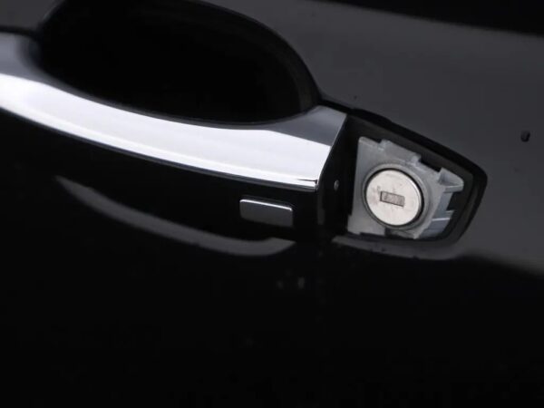 Photo 5 of 35 of LSJW74098LZ043107 MG ZS EV Luxury 45 kWh