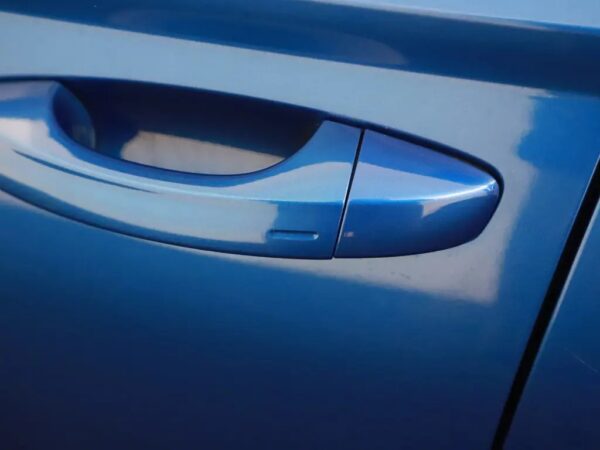 Photo 5 of 37 of TMBJR7NU0L5044196 Skoda Karoq 1.5 TSI AUT .Sportline Business LED