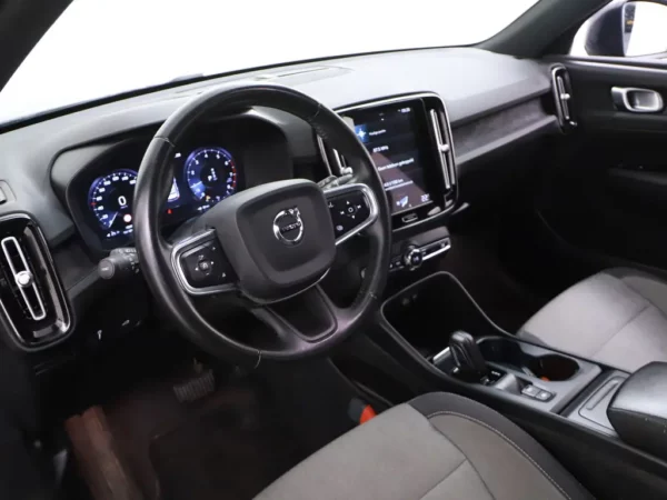 Photo 6 of 26 of YV1XZL4VDM2505024 Volvo XC40 1.5 T2 Aut. Business Pro