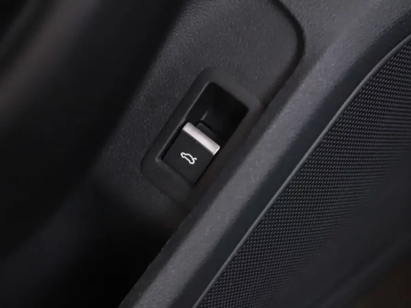 Audi A4 Limousine 40 TFSI Advanced Edition