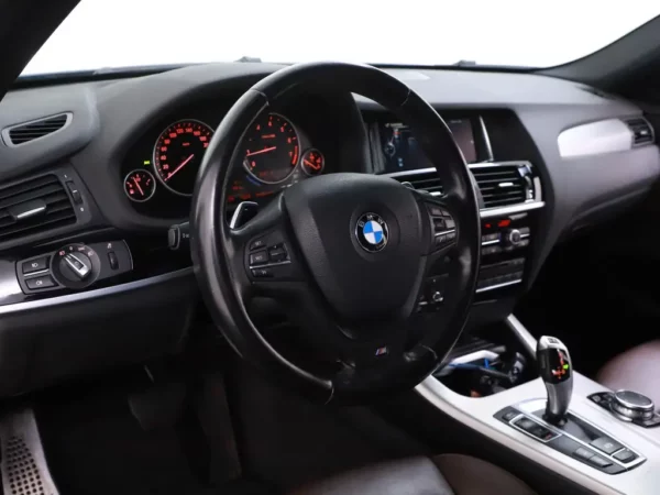 Photo 6 of 29 of WBAXW110900P42105 BMW X4 xDrive20i Aut. High Executive M-Sport