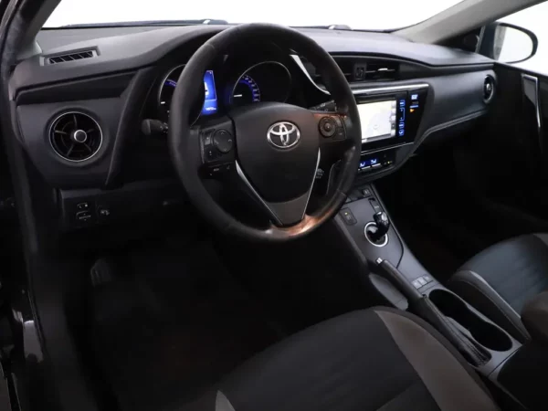 Photo 6 of 30 of SB1ZS3JEX0E174839 Toyota Auris Touring Sports 1.8 Hybrid Lease