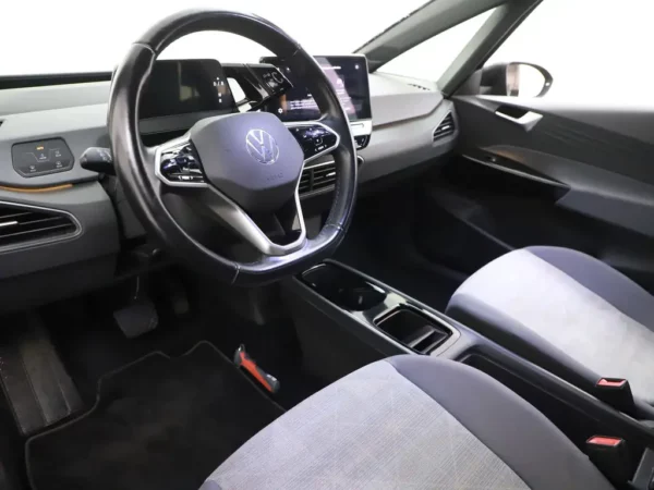 Photo 6 of 31 of WVWZZZE1ZMP028314 Volkswagen ID.3 Pro 58 kWh (5-drs Hatchb.)