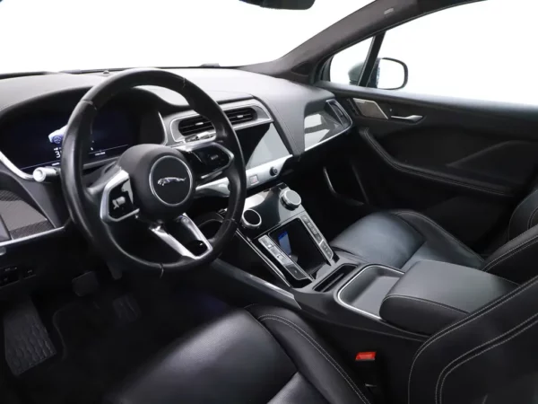 Photo 6 of 33 of SADHA2B17K1F66341 Jaguar I-PACE EV400 First Edition 90 kWh LED