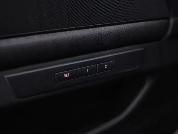 Photo 6 of 34 of WBA5G11040GC99540 BMW 5 Serie Touring 520i Aut. High Executive LED