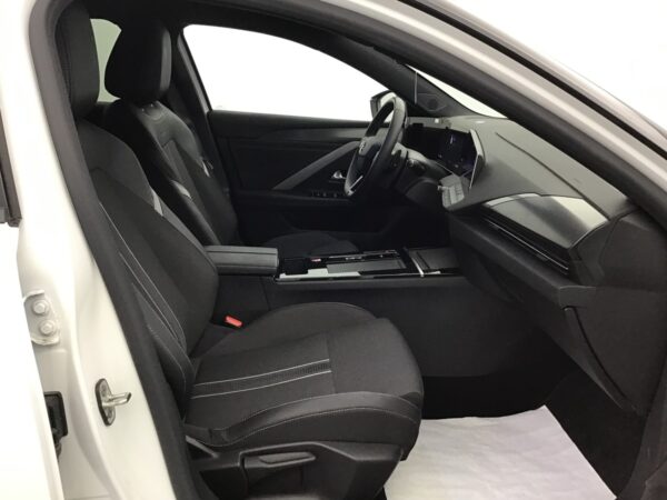 OPEL ASTRA ST (SPORTS TOURER) TURBO HYBRID