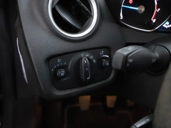 Photo 7 of 24 of WF0DXXGAKDFT49806 Ford Fiesta 1.0 EcoBoost Titanium