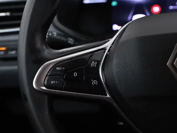 Photo 7 of 25 of VF1RJA00474065221 Renault Clio 1.6 E-Tech Full Hybrid 145