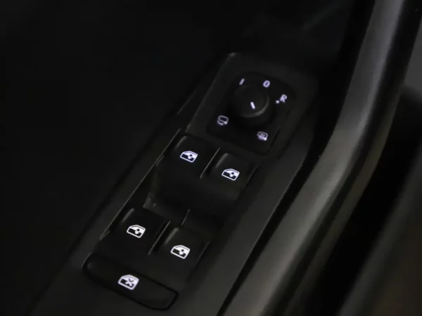 Photo 7 of 27 of WVGZZZC1ZNY031245 Volkswagen T-Cross 1.0 TSI Life