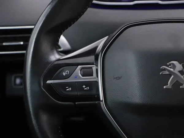 Photo 7 of 28 of VF3MRHNSMMS150928 Peugeot 5008 1.2 PureTech Premium 7-SEATS