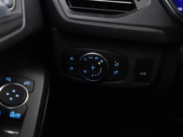 Photo 7 of 28 of WF0PXXGCHPLY55796 Ford FOCUS Wagon 1.0 EcoBoost Hybrid Titanium X