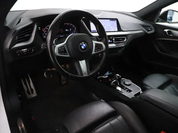 Photo 7 of 29 of WBA31AK0007K54793 BMW 2 Serie Coupé 220i Aut. M-Sport