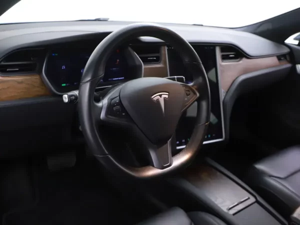 Photo 7 of 30 of 5YJSA7E29JF270906 Tesla Model S 75D Base PANO