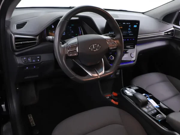 Photo 7 of 30 of KMHC851JFLU065099 Hyundai IONIQ Comfort EV 38 kWh