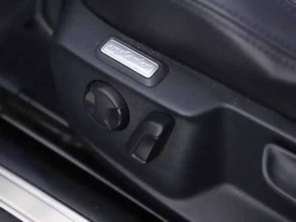 Photo 7 of 30 of WVWZZZ3CZJE189716 Volkswagen Passat Variant 1.4 TSI GTE (5-drs