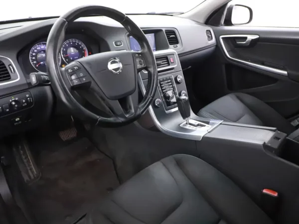 Photo 7 of 30 of YV1FS48HBC2138291 Volvo S60 1.6 T4 Aut. Kinetic