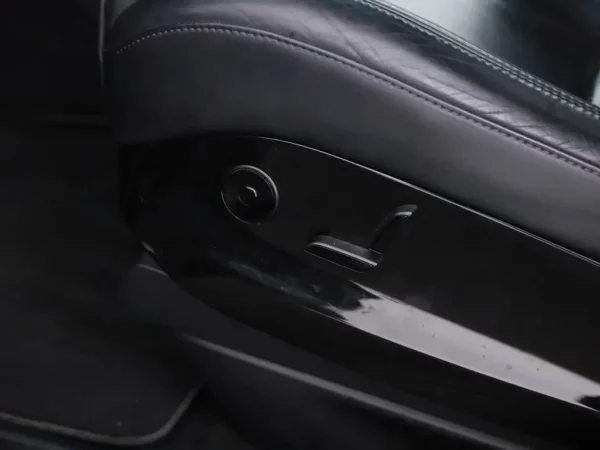 Photo 7 of 31 of 5YJXCCE22GF012440 Tesla Model X 90D Base 6p. LED