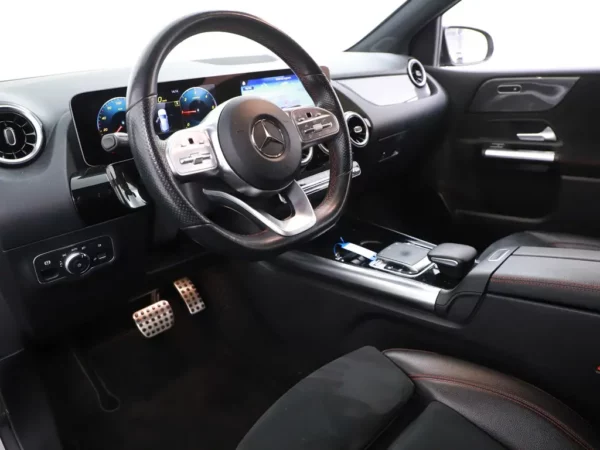 Mercedes-Benz B-Klasse 180d Business Solution AMG