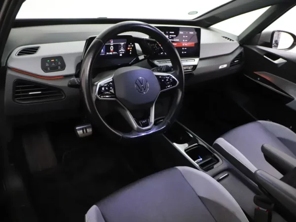 Photo 7 of 31 of WVWZZZE1ZMP001850 Volkswagen ID.3 First Plus 58 kWh IQ-Light