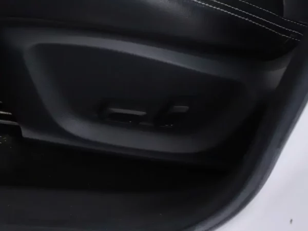 Photo 7 of 34 of LSJW74098LZ169970 MG ZS EV Luxury 45 kWh LED