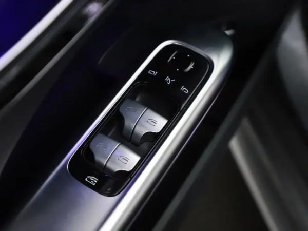 Photo 7 of 34 of W1K2062541F035088 Mercedes-Benz C-Klasse Estate 300 e AMG Line LED