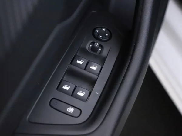 Peugeot 508 SW 1.2 PureTech Blue Lease Allure