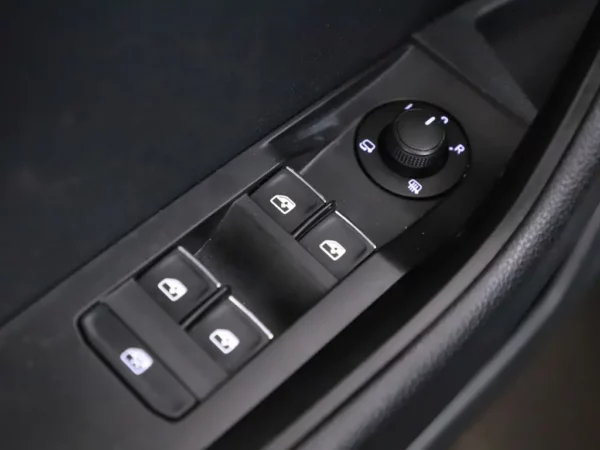 Skoda Superb Combi 1.6 TDI Aut. Style Business LED