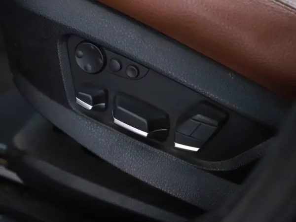 Photo 7 of 40 of WBASP61030DV47940 BMW 5 Serie Gran Turismo 530xd High Executive