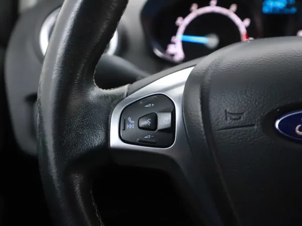 Photo 8 of 24 of WF0DXXGAKDFT49806 Ford Fiesta 1.0 EcoBoost Titanium