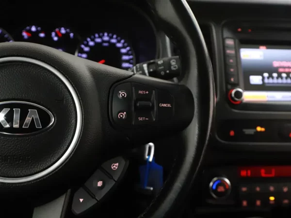 Photo 8 of 25 of KNAHT811AG7124222 Kia Carens 1.6 GDi DynamicLine Nav