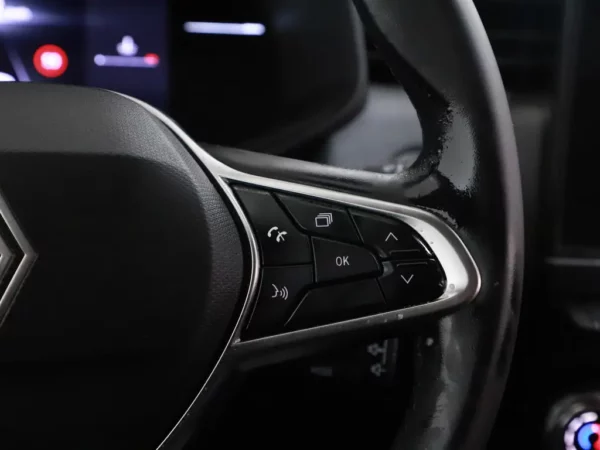 Photo 8 of 25 of VF1RJA00474065221 Renault Clio 1.6 E-Tech Full Hybrid 145