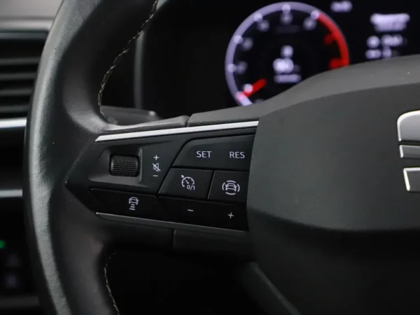 Photo 8 of 26 of VSSZZZKLZMR049700 SEAT Leon ST 1.5 eTSI DSG Style Launch Edition