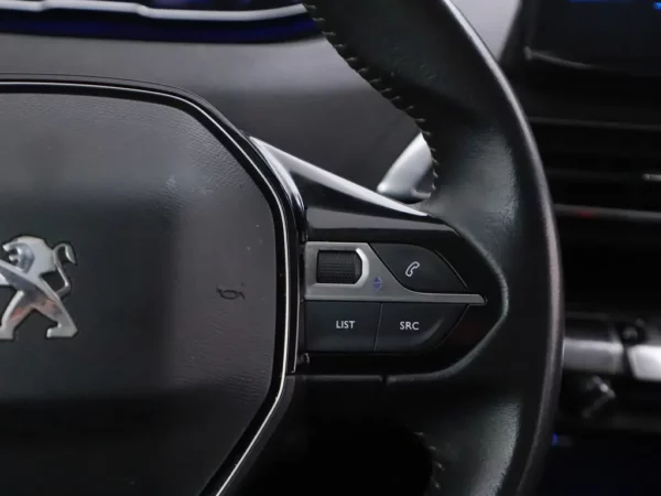 Photo 8 of 28 of VF3MRHNSMMS150928 Peugeot 5008 1.2 PureTech Premium 7-SEATS