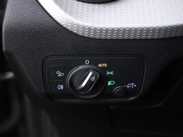 Photo 8 of 28 of WAUZZZGA5MA007796 Audi Q2 35 TFSI Aut. Business Edition LED