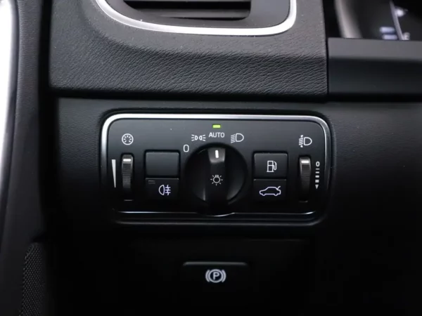 Photo 8 of 29 of YV1FW45C1F1253243 Volvo V60 1.6 T3 Momentum Nav