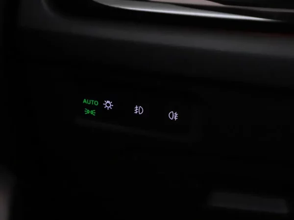 Photo 8 of 31 of TMBJW8NX1NY085740 Skoda Octavia Combi 1.4 TSI iV PHEV Business Plus